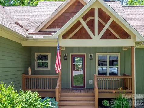 86 Crossings Circle Fairview NC 28730