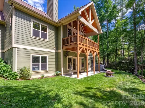 86 Crossings Circle Fairview NC 28730