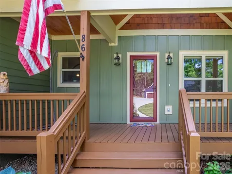 86 Crossings Circle Fairview NC 28730