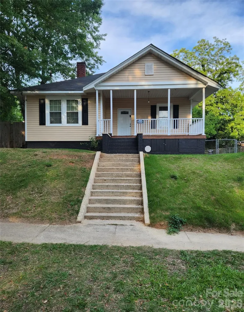 106 N Liberty Street Gastonia NC 28052
