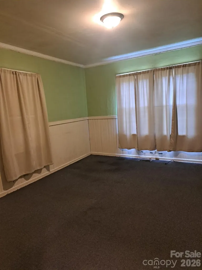 106 N Liberty Street Gastonia NC 28052