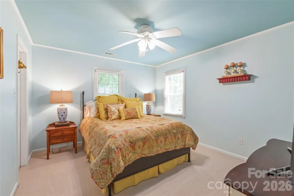 7022 Rocky Falls Road Charlotte NC 28211
