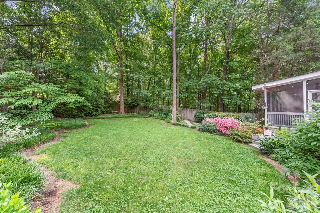 7022 Rocky Falls Road Charlotte NC 28211