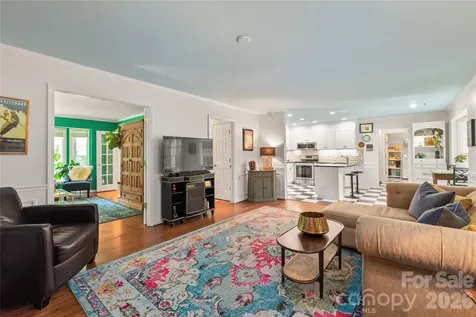 7022 Rocky Falls Road Charlotte NC 28211