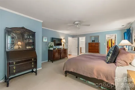 7022 Rocky Falls Road Charlotte NC 28211
