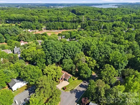 4720 Grey Moss Drive Lake Wylie SC 29710