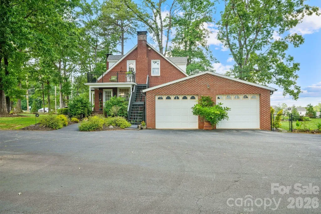 1520 5th Street NE Hickory NC 28601