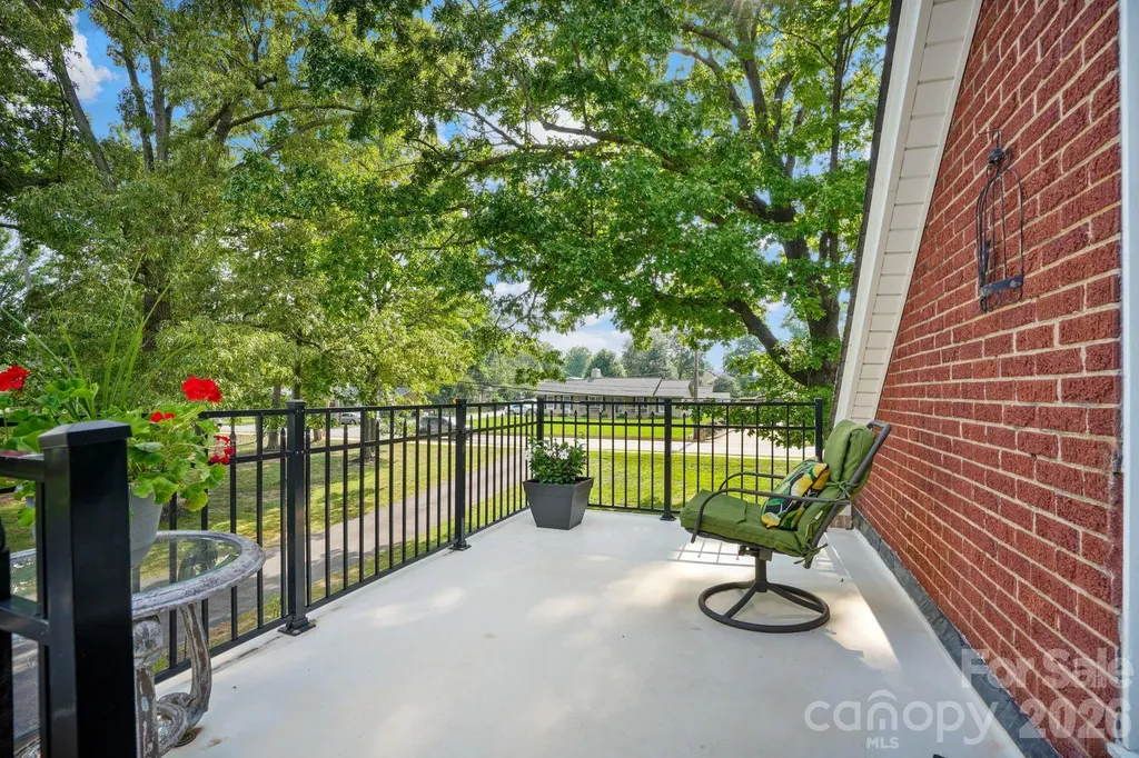 1520 5th Street NE Hickory NC 28601