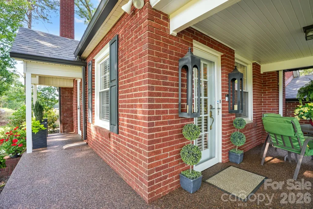 1520 5th Street NE Hickory NC 28601