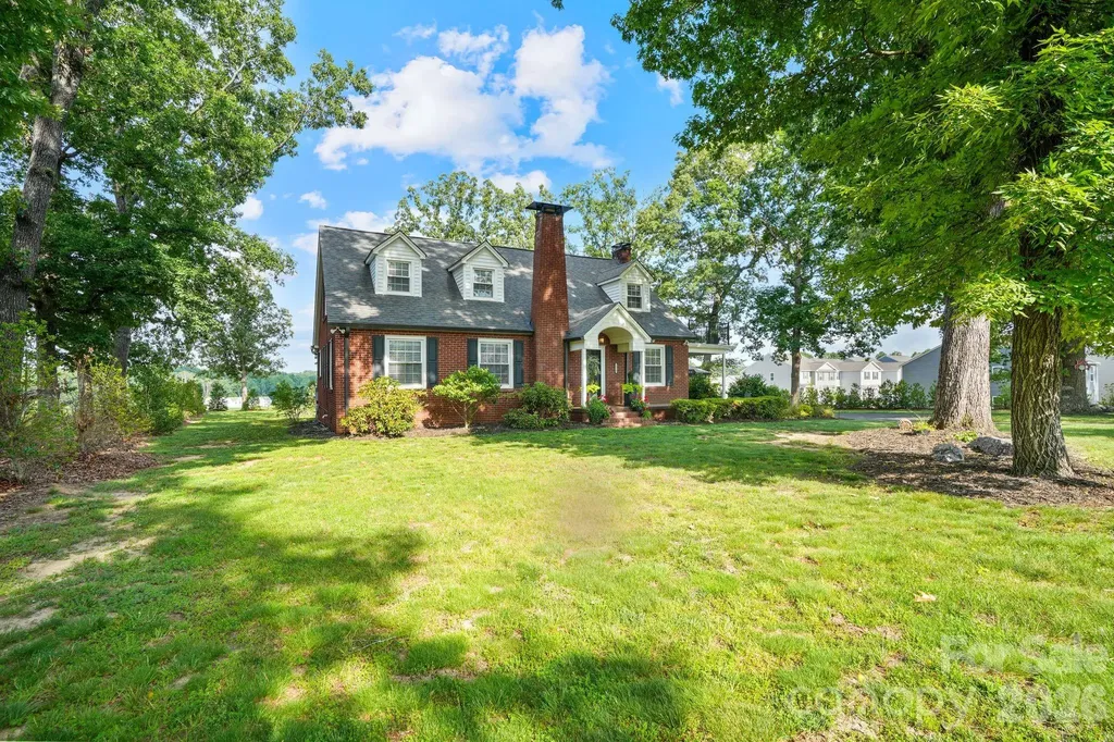 1520 5th Street NE Hickory NC 28601