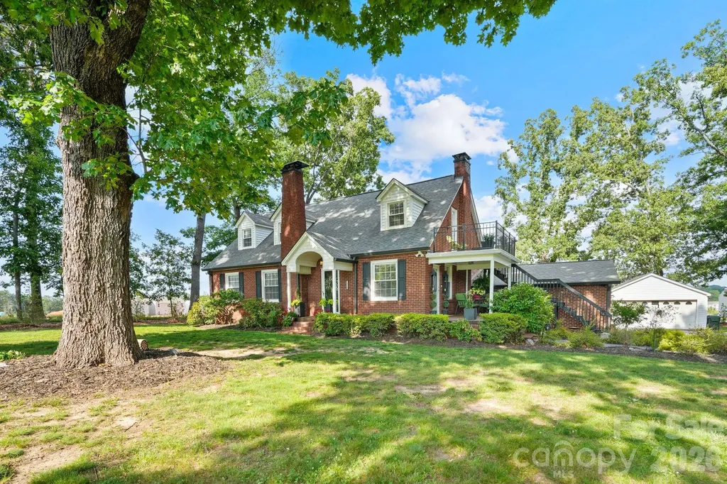 1520 5th Street NE Hickory NC 28601