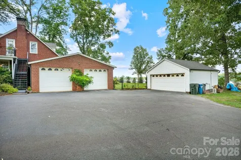 1520 5th Street NE Hickory NC 28601