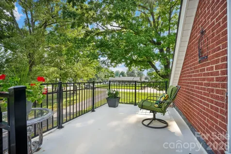 1520 5th Street NE Hickory NC 28601