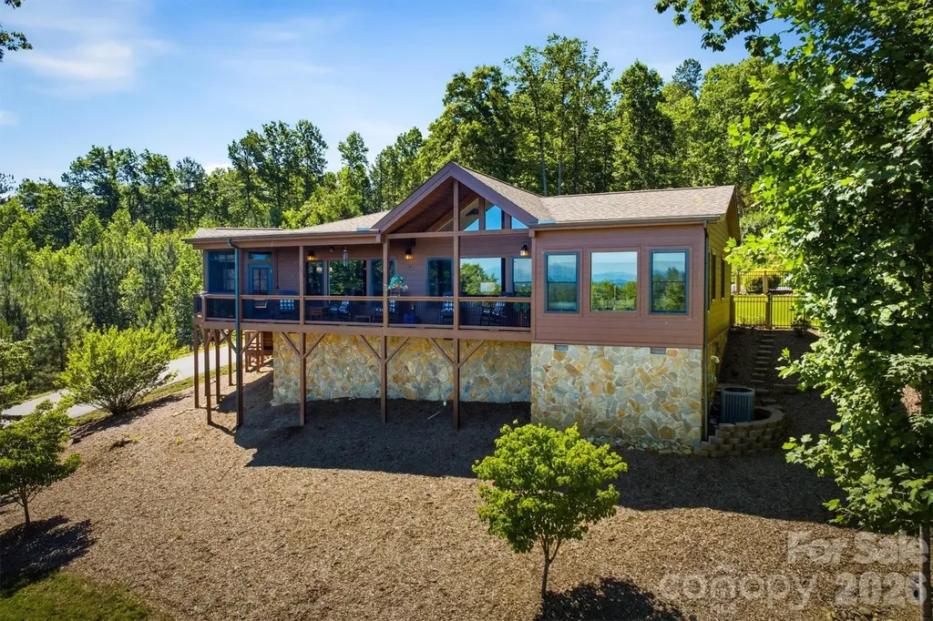 315 Lakeview Trail Nebo NC 28761