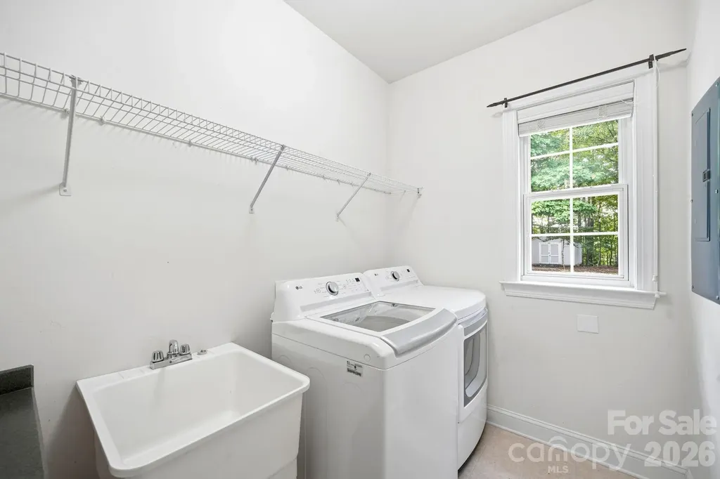 2937 Shady Reach Lane Charlotte NC 28214