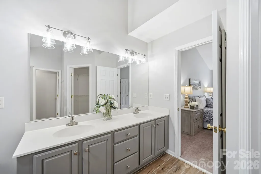 2937 Shady Reach Lane Charlotte NC 28214