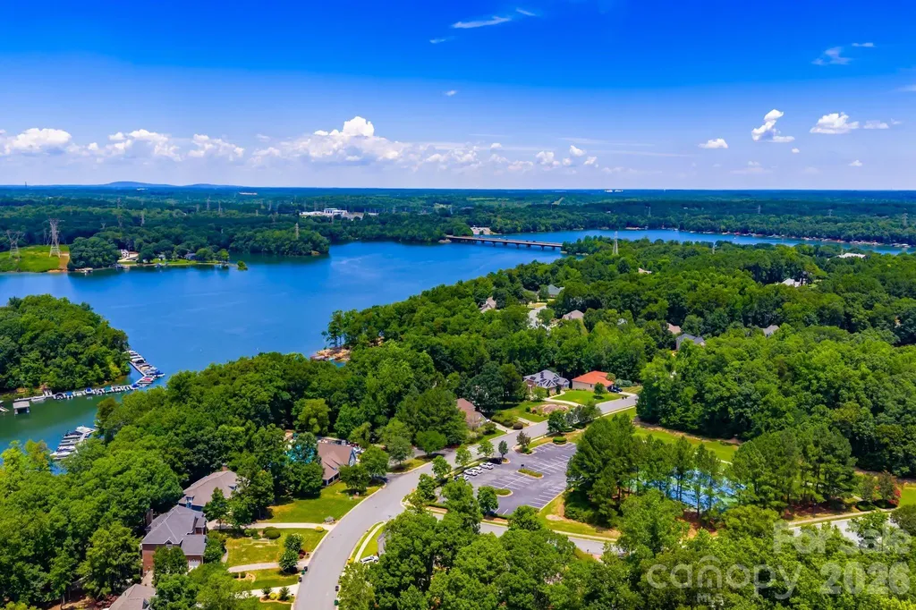 2937 Shady Reach Lane Charlotte NC 28214