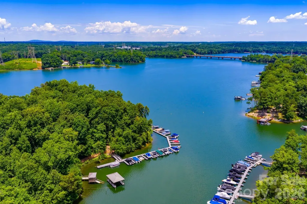 2937 Shady Reach Lane Charlotte NC 28214
