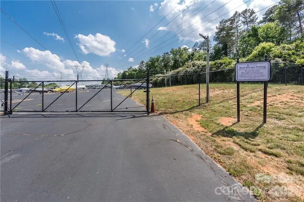 2937 Shady Reach Lane Charlotte NC 28214