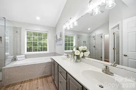 2937 Shady Reach Lane Charlotte NC 28214