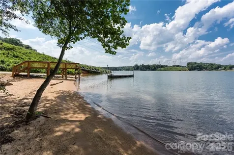 2937 Shady Reach Lane Charlotte NC 28214