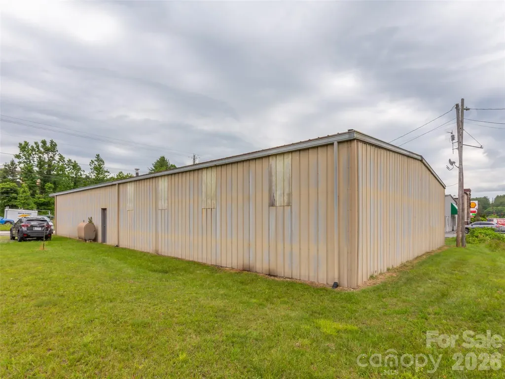 722 E Main Street Burnsville NC 28714