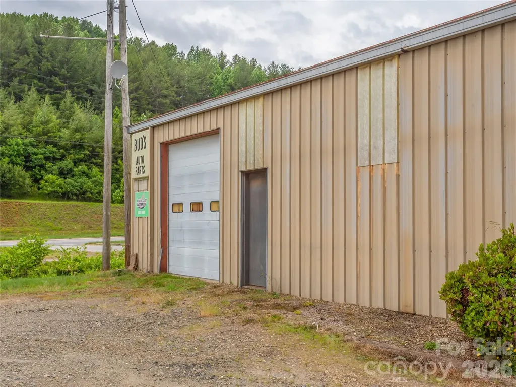 722 E Main Street Burnsville NC 28714