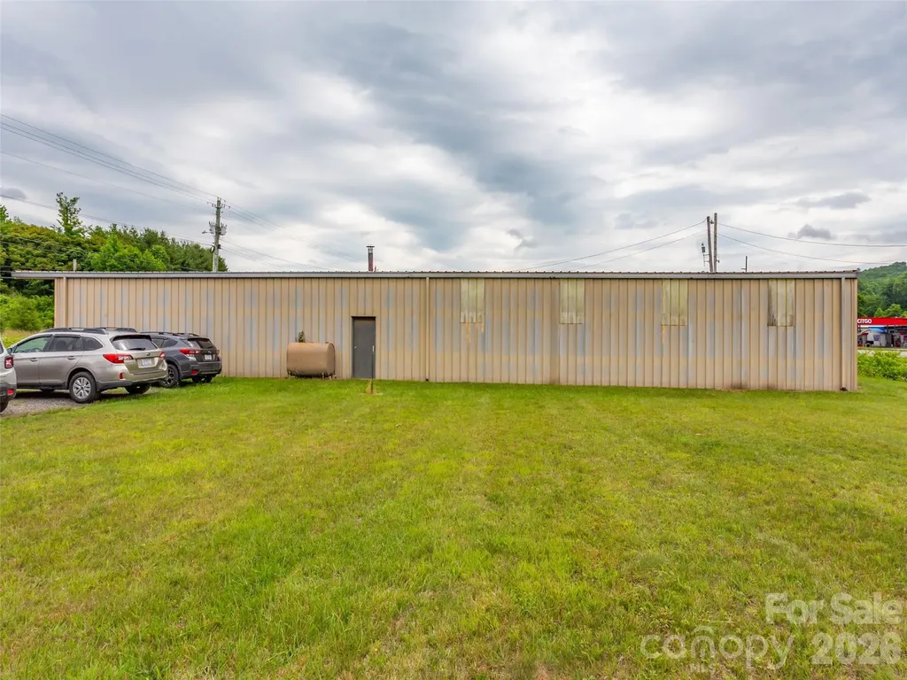 722 E Main Street Burnsville NC 28714
