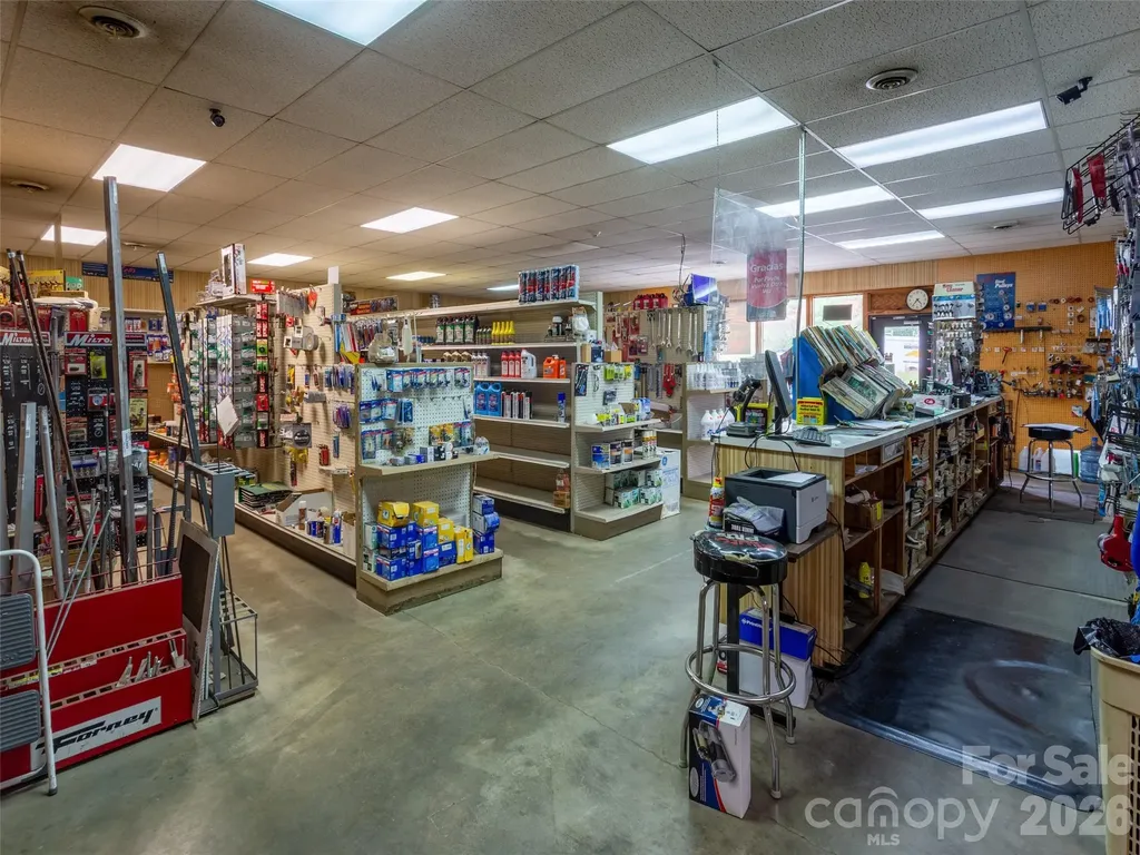 722 E Main Street Burnsville NC 28714