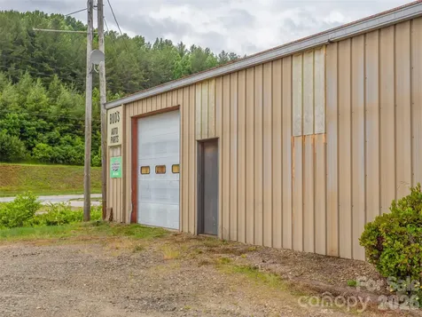 722 E Main Street Burnsville NC 28714