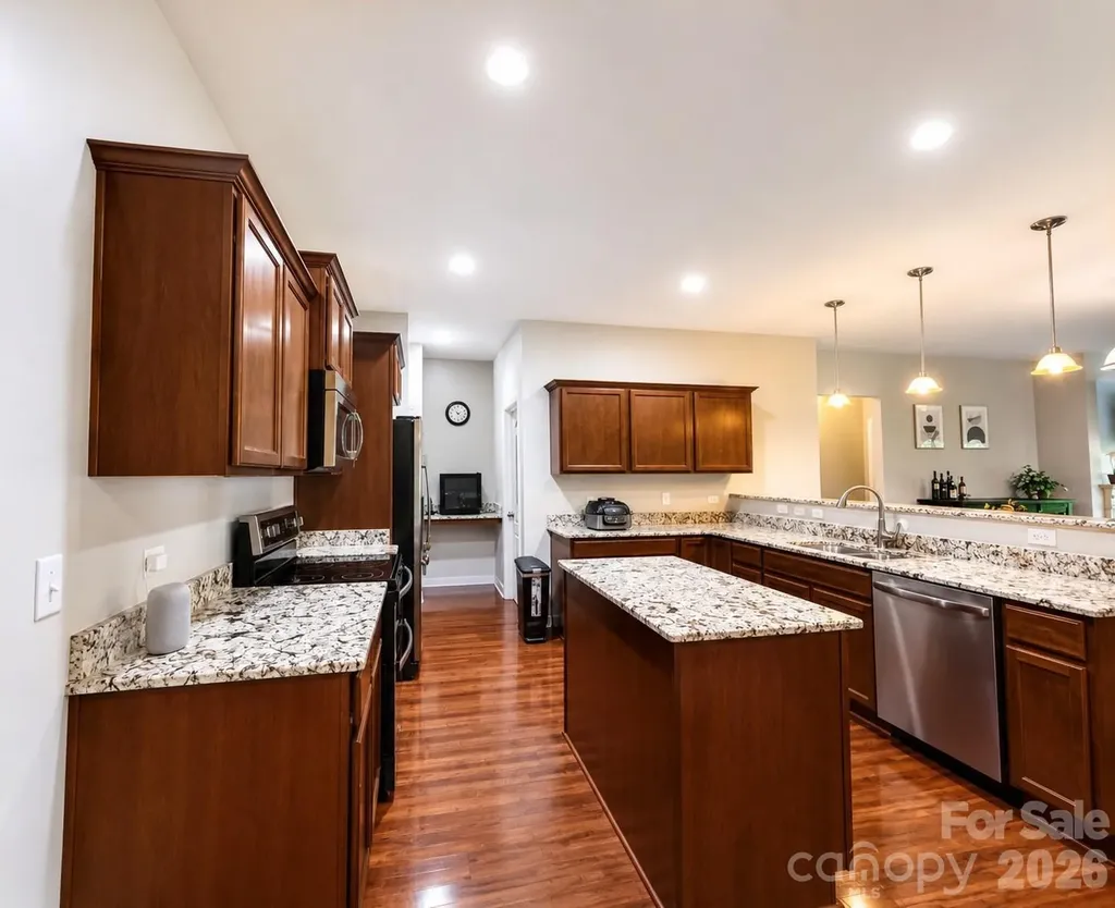 1919 Corriente Court Charlotte NC 28213