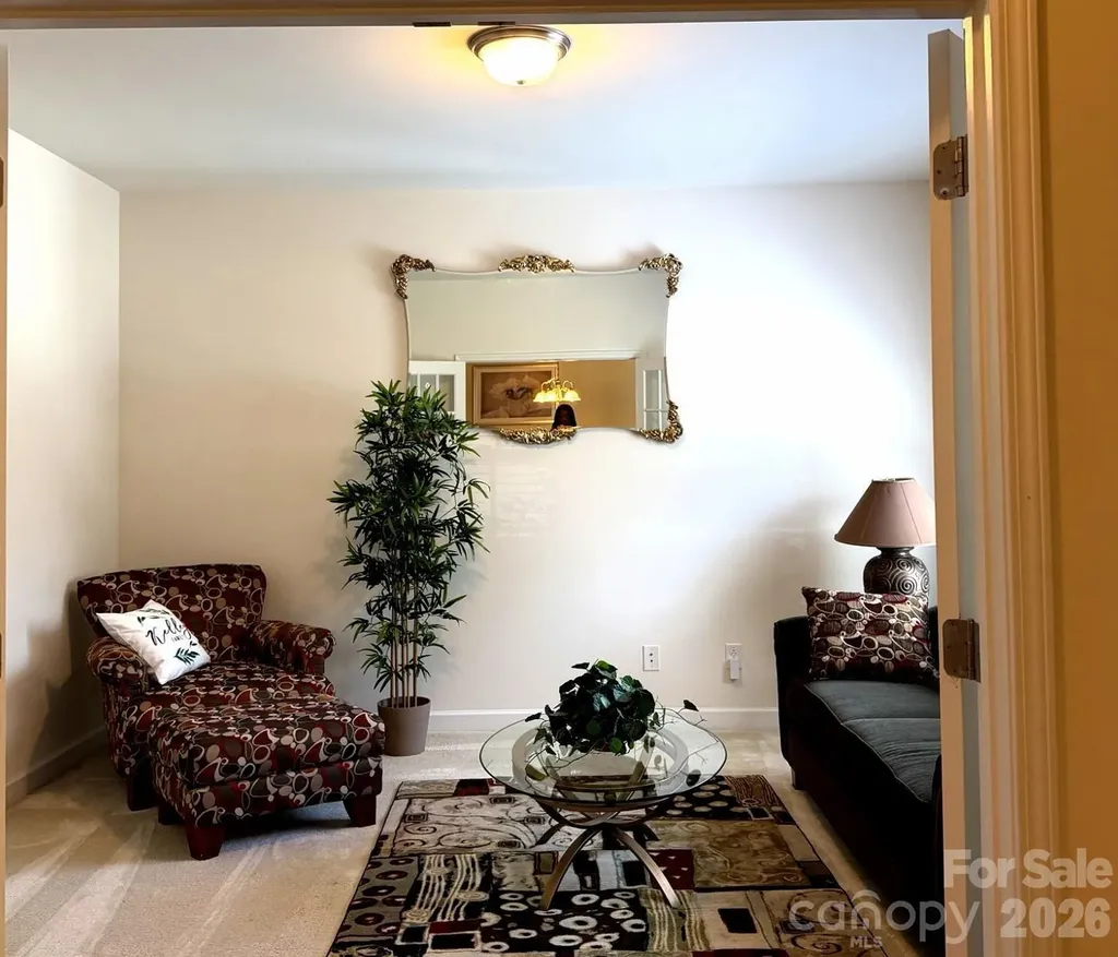 1919 Corriente Court Charlotte NC 28213