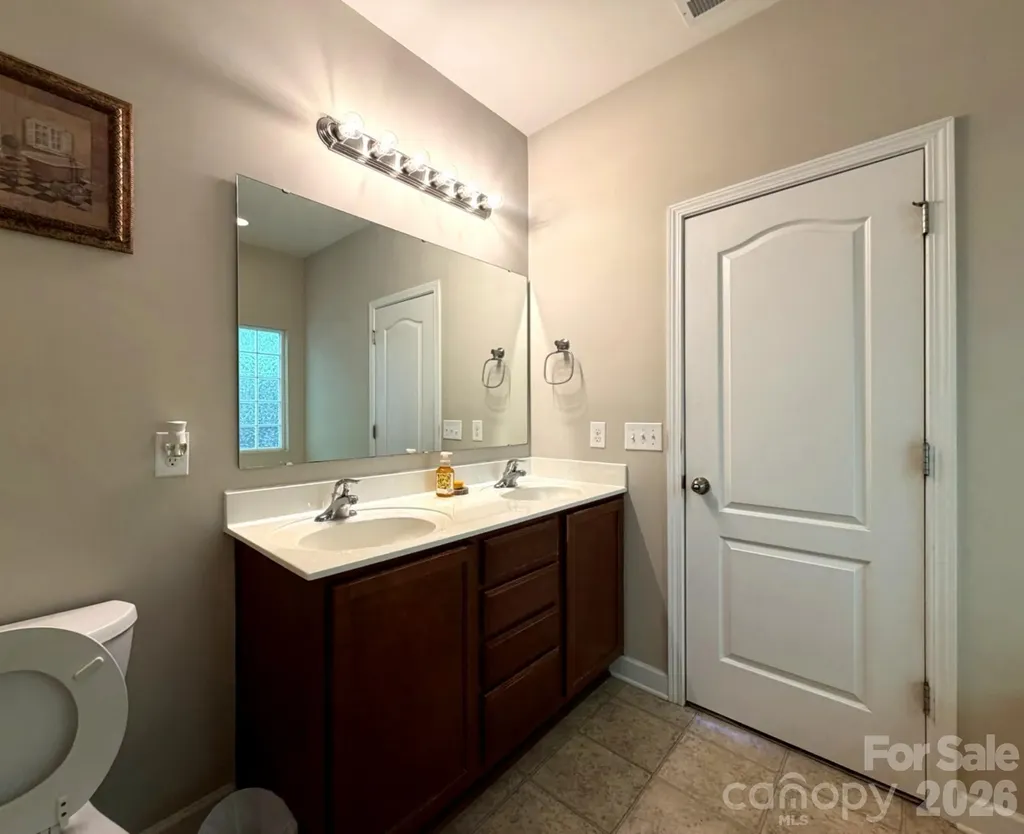 1919 Corriente Court Charlotte NC 28213