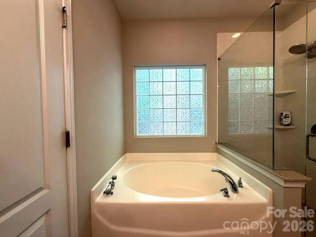 1919 Corriente Court Charlotte NC 28213