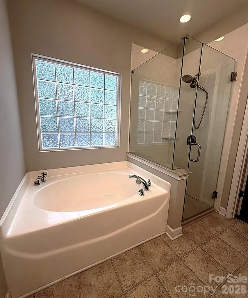 1919 Corriente Court Charlotte NC 28213
