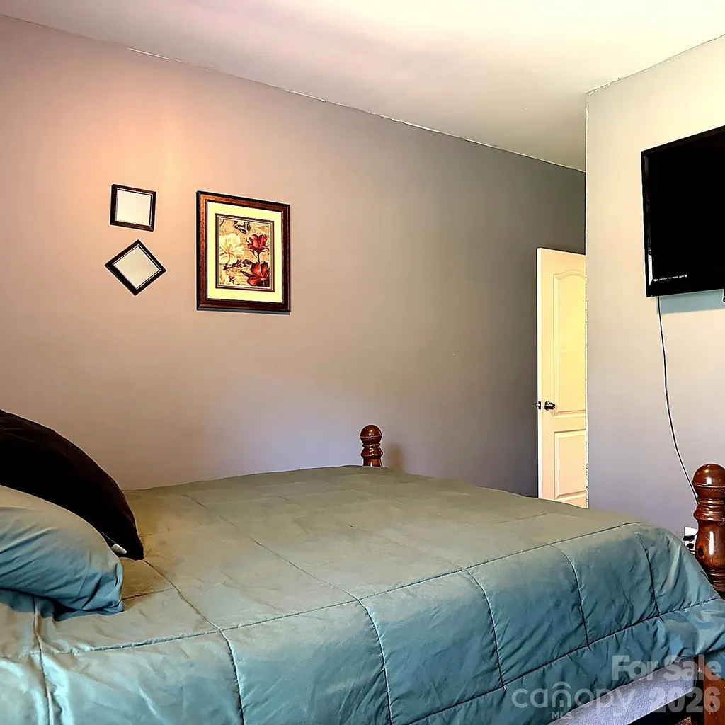 1919 Corriente Court Charlotte NC 28213