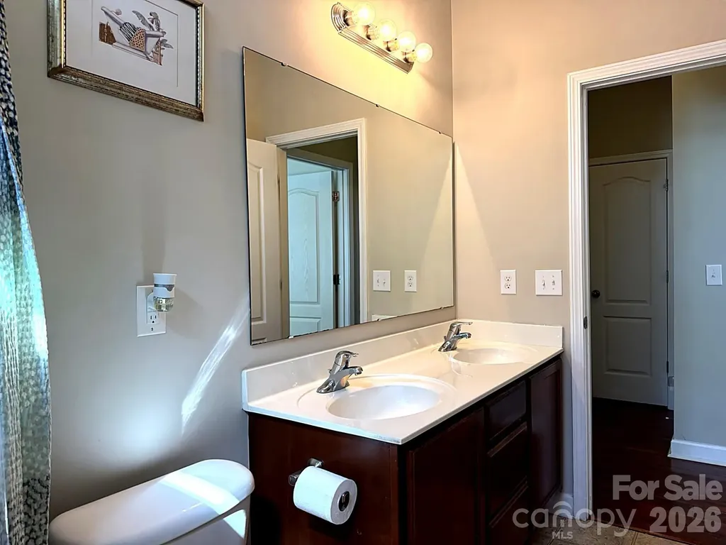 1919 Corriente Court Charlotte NC 28213