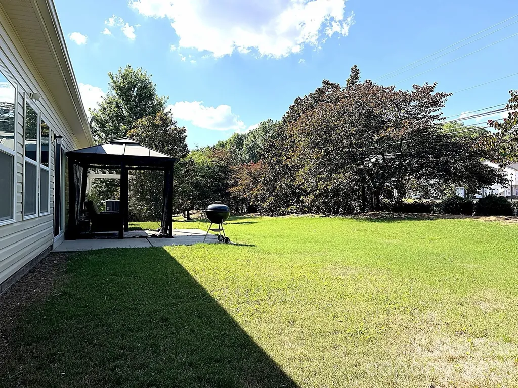 1919 Corriente Court Charlotte NC 28213