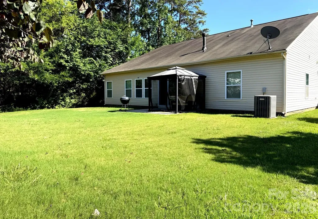 1919 Corriente Court Charlotte NC 28213