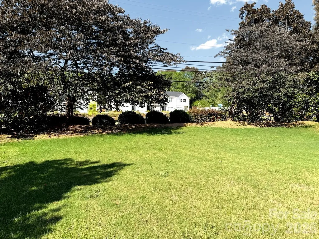 1919 Corriente Court Charlotte NC 28213