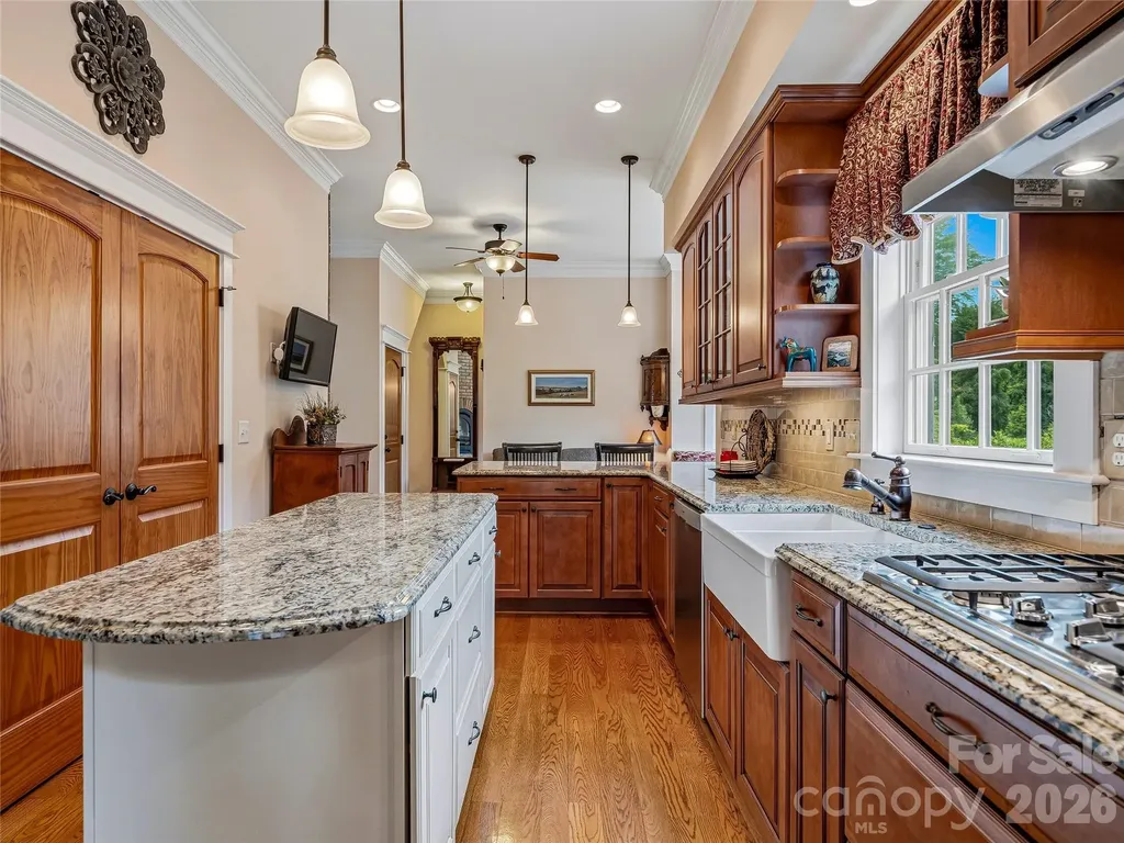 76 Edgelawn Road Asheville NC 28804