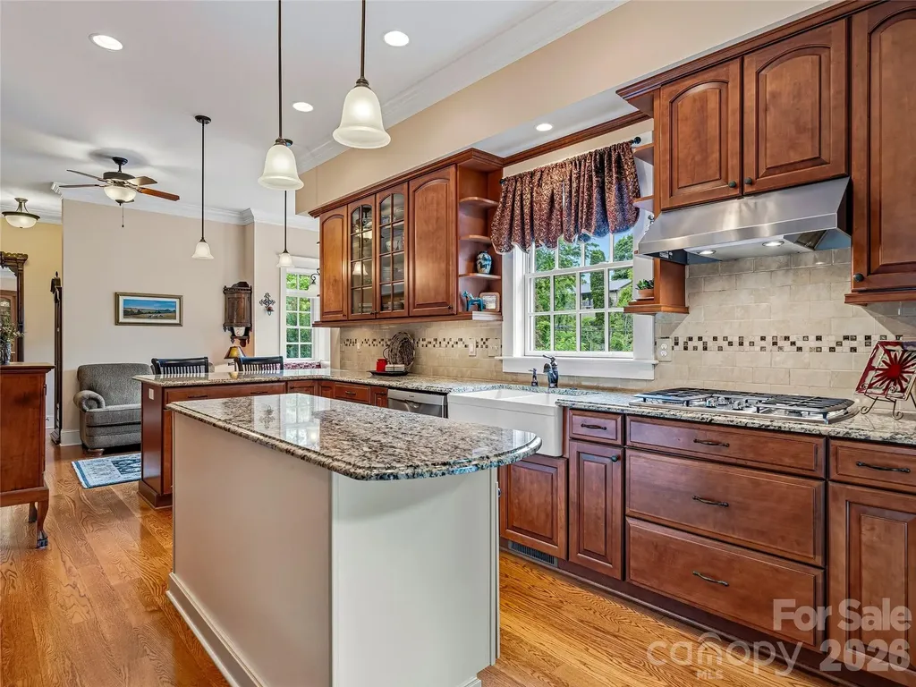 76 Edgelawn Road Asheville NC 28804