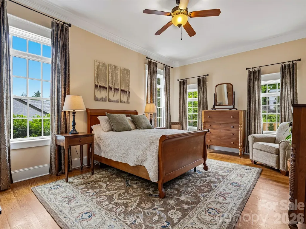 76 Edgelawn Road Asheville NC 28804