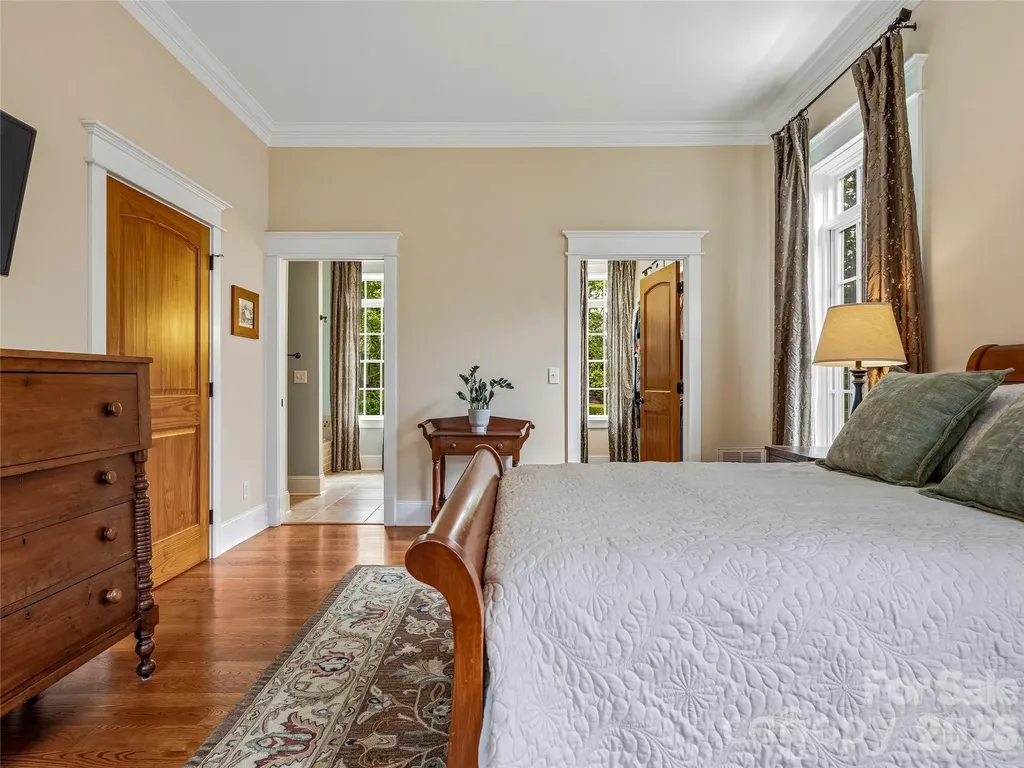 76 Edgelawn Road Asheville NC 28804