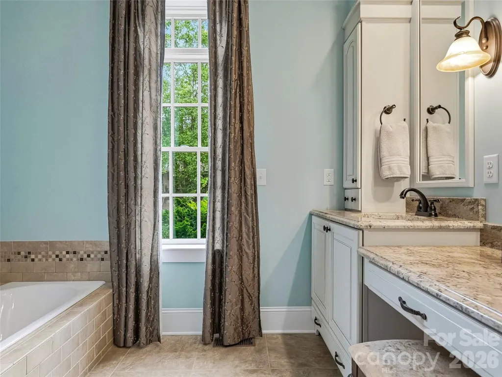 76 Edgelawn Road Asheville NC 28804