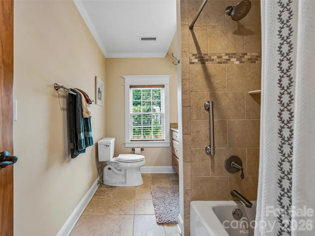 76 Edgelawn Road Asheville NC 28804