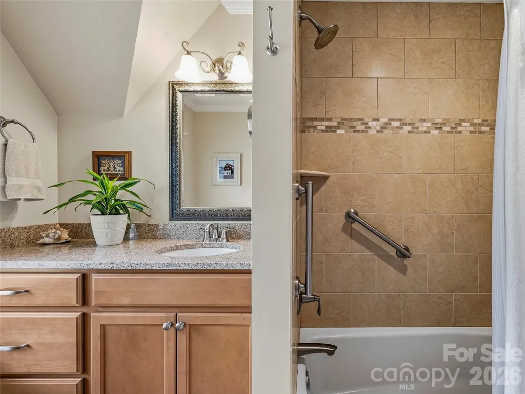 76 Edgelawn Road Asheville NC 28804