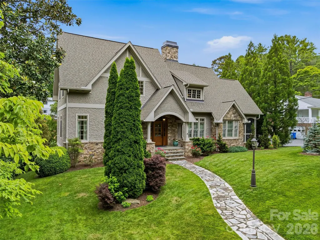 76 Edgelawn Road Asheville NC 28804