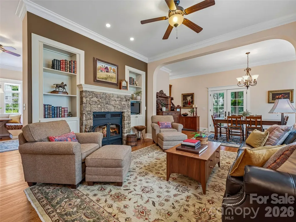 76 Edgelawn Road Asheville NC 28804