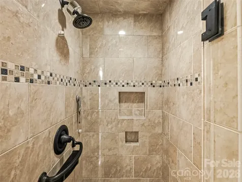 76 Edgelawn Road Asheville NC 28804